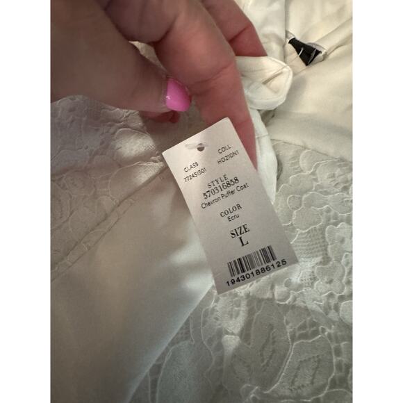 WHITE HOUSE BLACK MARKET lace chevron puffer coat jacket Large - Picture 4 of 9